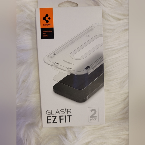 Spigen Glas.tR EZ Fit IPhone Screen Protector - Picture 3 of 3